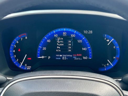 Used 2022 Toyota Corolla Cross XLE w/ Convenience Package FWD image 32