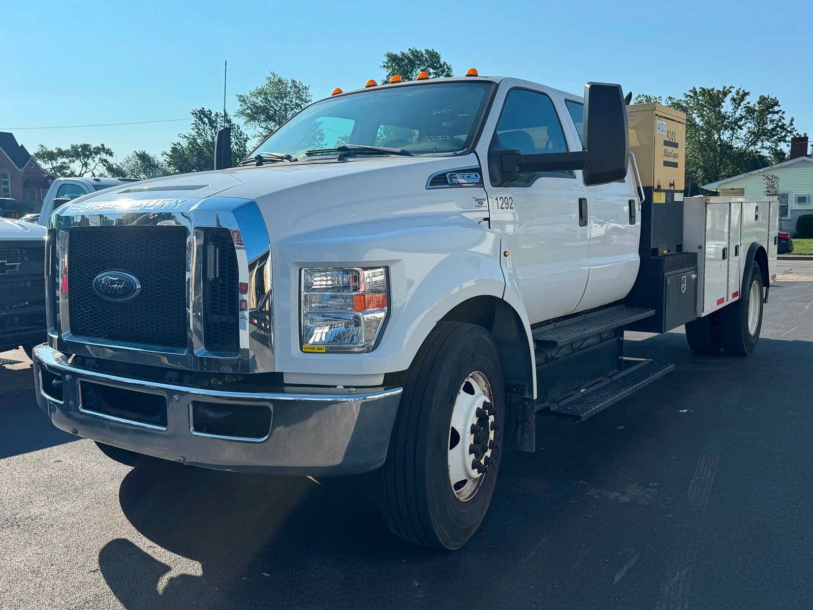 Used 2022 Ford F650 2WD Crew Cab Super Duty image 2