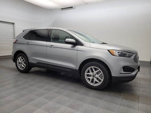 Used 2024 Ford Edge SEL image 11