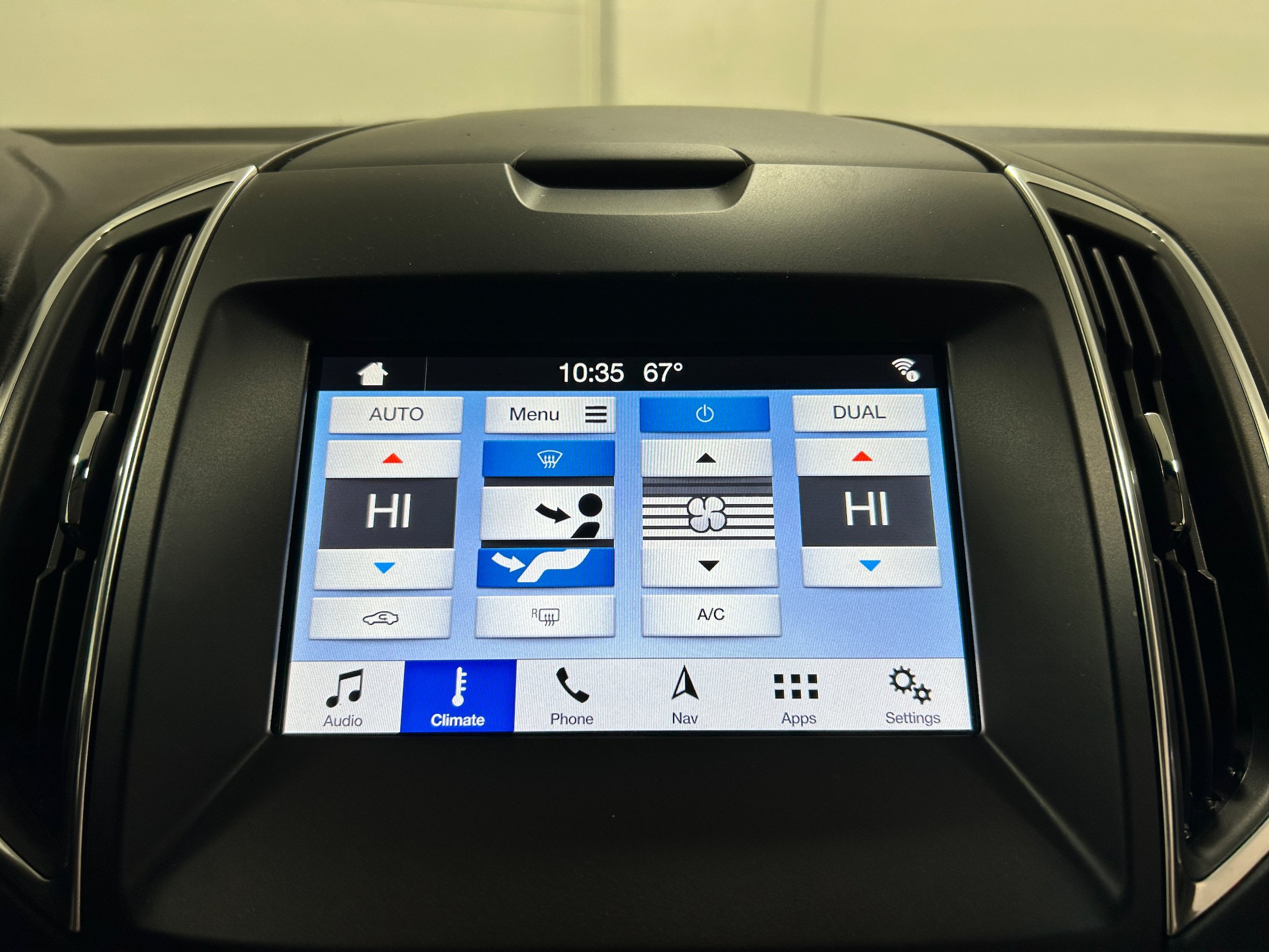 Used 2019 Ford Edge Titanium w/ Equipment Group 301A AWD/4WD image 6