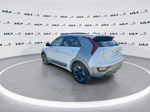 New 2025 Kia Niro Wave w/ Wave Preserve Package FWD image 6