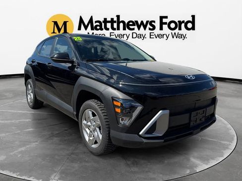 Used 2025 Hyundai Kona SE AWD/4WD image 7