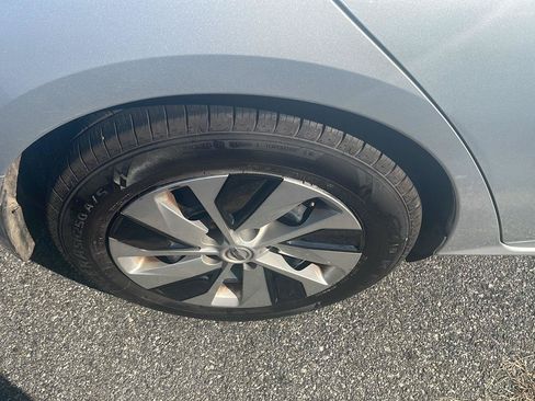Used 2020 Nissan Altima 2.5 S FWD image 14