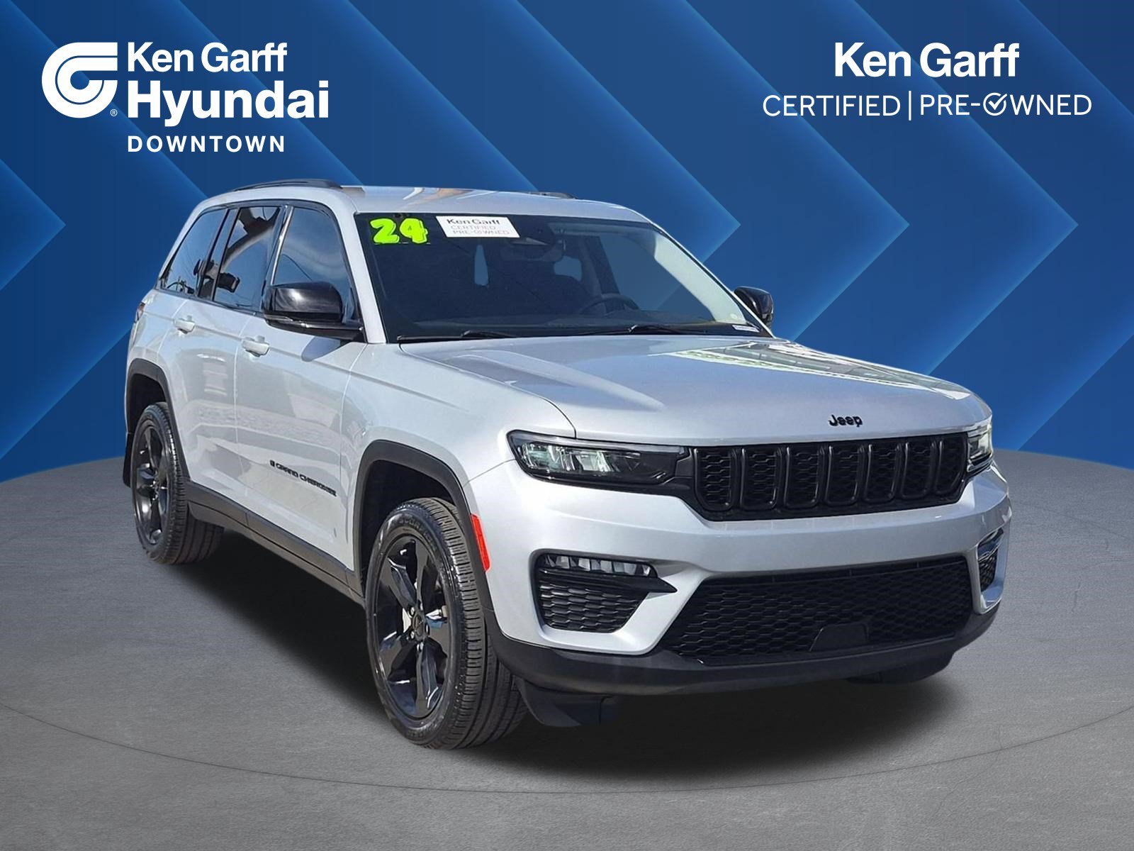 Used 2024 Jeep Grand Cherokee Limited w/ Black Appearance Package AWD/4WD image 1