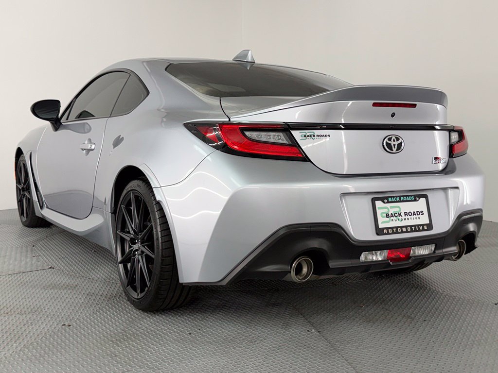 Used 2023 Toyota GR86 Premium w/ ALL Weather Mat Package (TMS) RWD image 6