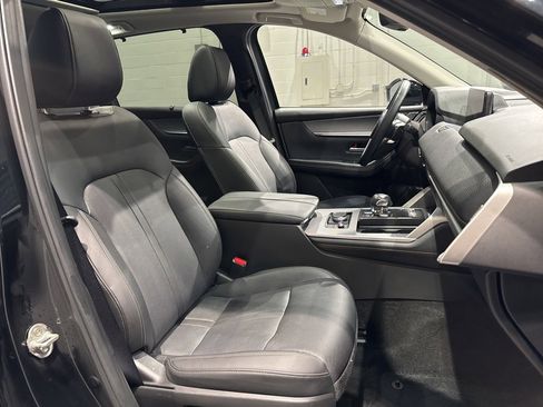 Used 2025 MAZDA CX-70 Plug-In Hybrid w/ Premium Pkg image 30