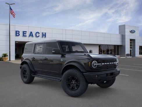 New 2025 Ford Bronco Outer Banks w/ Sasquatch Package AWD/4WD image 7
