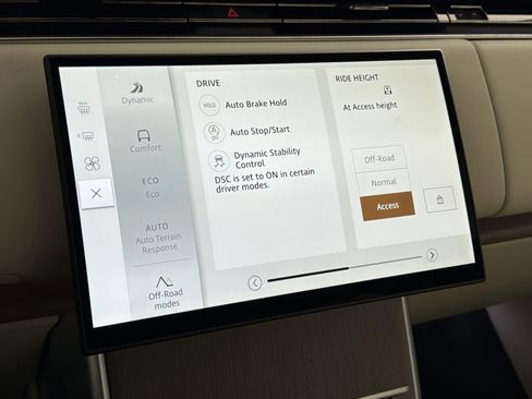 New 2026 Land Rover Range Rover SE image 19