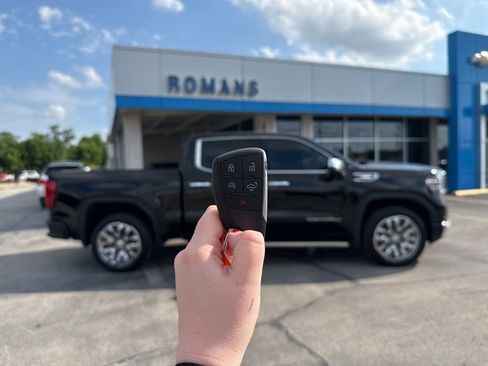 Used 2025 GMC Sierra 1500 Denali w/ Denali Reserve Package AWD/4WD image 24