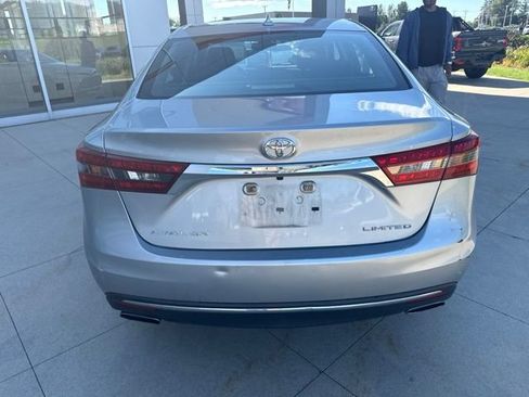 Used 2016 Toyota Avalon Limited w/ Toyota Safety Sense Package FWD image 6