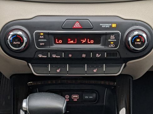 Used 2020 Kia Sorento EX image 17