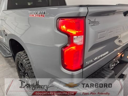 Used 2021 Chevrolet Silverado 1500 LT Trail Boss w/ Convenience Package II AWD/4WD image 14