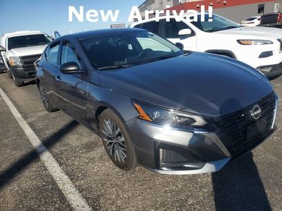 Used 2024 Nissan Altima 2.5 SV