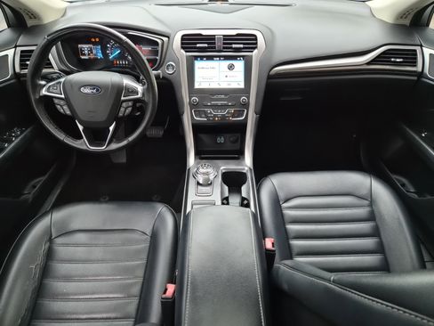 Used 2019 Ford Fusion SEL image 11