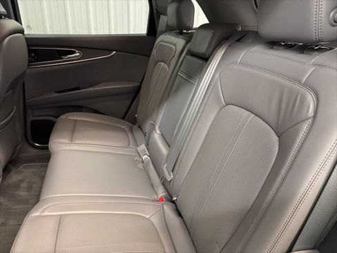 Used 2020 Lincoln Nautilus Reserve w/ Equipment Group 201A AWD/4WD image 13