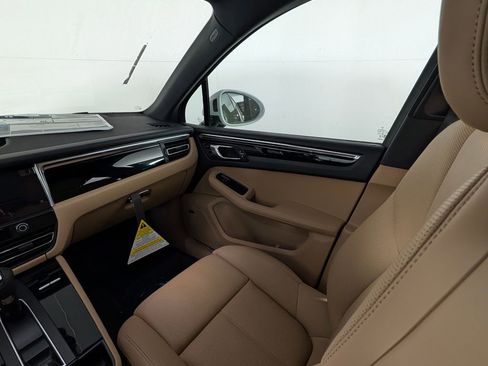 New 2026 Porsche Macan S image 23