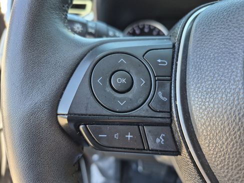 Used 2020 Toyota RAV4 XLE Premium AWD/4WD image 27
