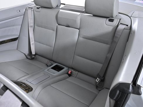 Used 2008 BMW 335i Convertible image 25