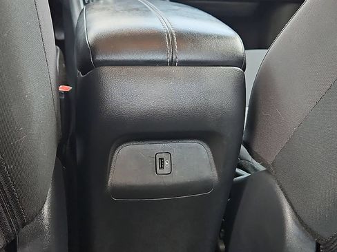 Used 2024 Nissan Sentra SV FWD image 19