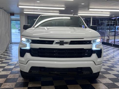 Used 2025 Chevrolet Silverado 1500 RST image 3