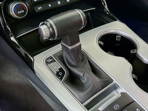 Used 2018 Kia Stinger GT1 image 19