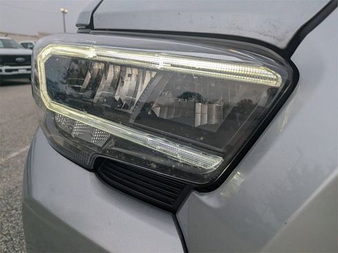 Used 2023 Toyota Tacoma TRD Sport image 10