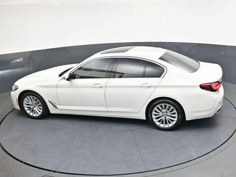 Used 2023 BMW 530i w/ Premium Package image 25