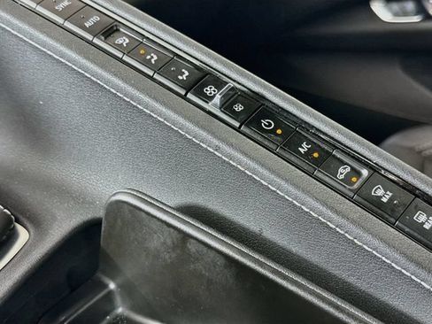 Used 2023 Chevrolet Corvette Stingray Convertible RWD image 22