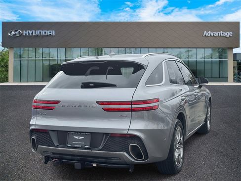 Certified 2023 Genesis GV70 2.5T Advanced w/ Advanced Package image 7