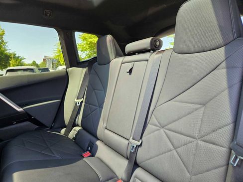 Used 2025 BMW iX xDrive50 image 21