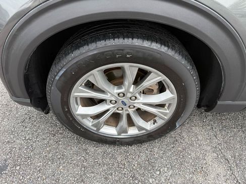 Used 2020 Ford Explorer XLT w/ Equipment Group 202A RWD image 45