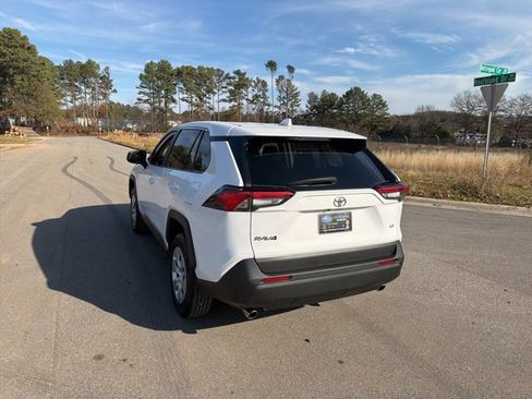 Used 2025 Toyota RAV4 LE image 5