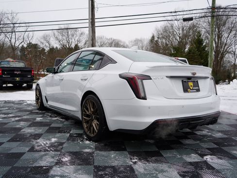 Used 2023 Cadillac CT5 V Blackwing w/ LPO, Blue Accent Package image 13