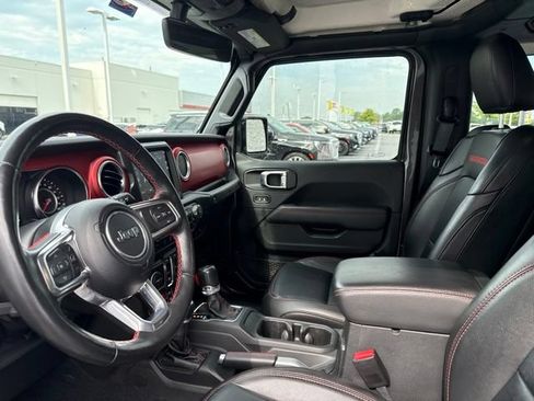 Used 2022 Jeep Wrangler Rubicon w/ Cold Weather Group AWD/4WD image 10