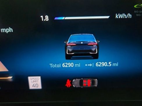 Used 2024 BMW i5 eDrive40i w/ Convenience Package RWD image 41