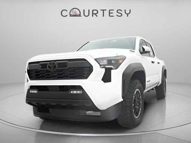 Certified 2025 Toyota Tacoma TRD Off-Road AWD/4WD image 13