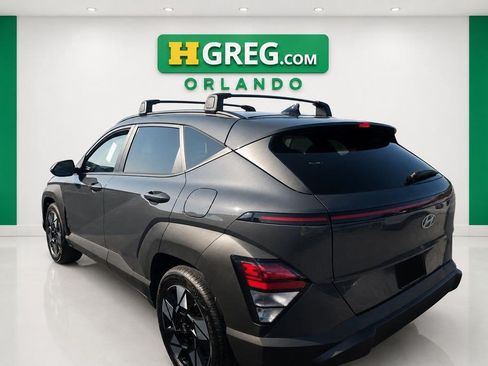 Used 2024 Hyundai Kona SEL w/ Convenience Package FWD image 2