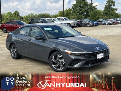 New 2025 Hyundai Elantra SEL w/ Cargo Package