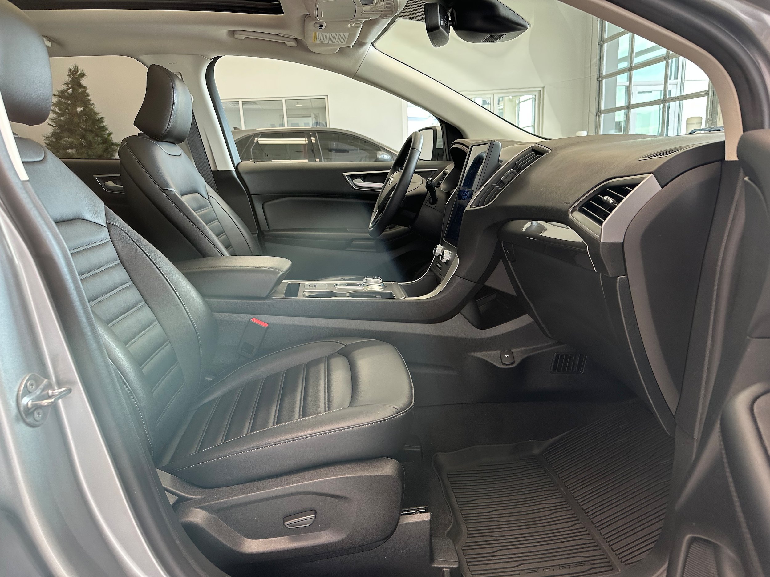 Used 2024 Ford Edge SEL w/ Convenience Package AWD/4WD image 14