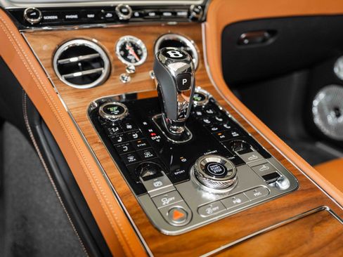Certified 2024 Bentley Continental GT V8 AWD/4WD image 34
