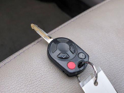 Used 2010 Ford Fusion SEL image 35