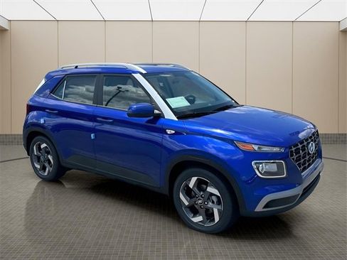 New 2025 Hyundai Venue SEL image 2