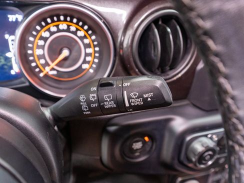 Used 2019 Jeep Wrangler Unlimited Sport AWD/4WD image 25