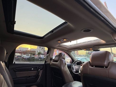 Used 2014 GMC Acadia SLT AWD/4WD image 20