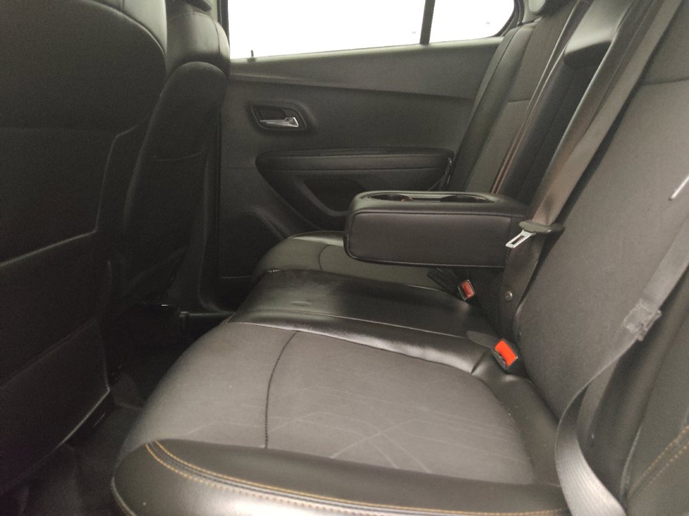 Used 2020 Chevrolet Trax LT w/ LT Convenience Package FWD image 18
