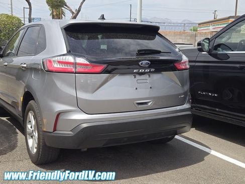Used 2022 Ford Edge SE AWD/4WD image 3