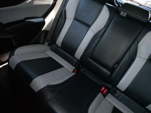 Used 2021 Subaru Crosstrek Hybrid w/ Moonroof Package w/Navigation AWD/4WD image 12