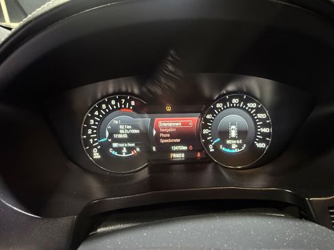 Used 2018 Ford Explorer Platinum AWD/4WD image 11