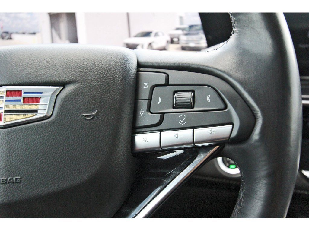 Used 2021 Cadillac Escalade Sport w/ LPO, Illumination Package AWD/4WD image 17