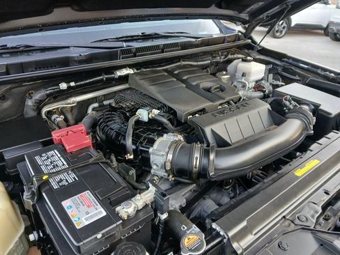 Used 2024 Nissan Frontier SV RWD image 17